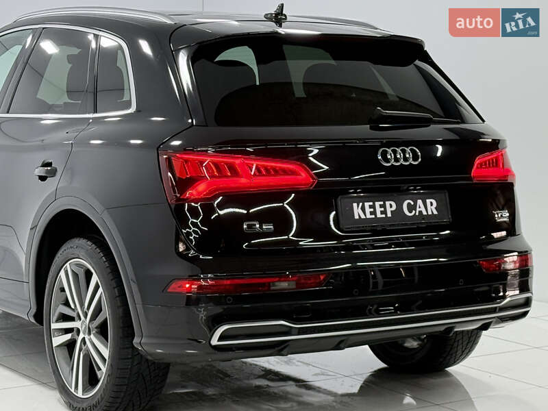 Позашляховик / Кросовер Audi Q5 2017 в Одесі