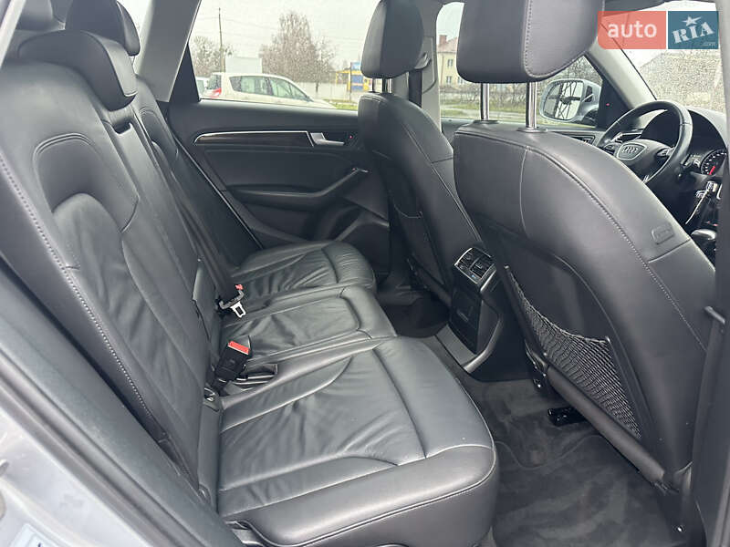 Внедорожник / Кроссовер Audi Q5 2015 в Дубно