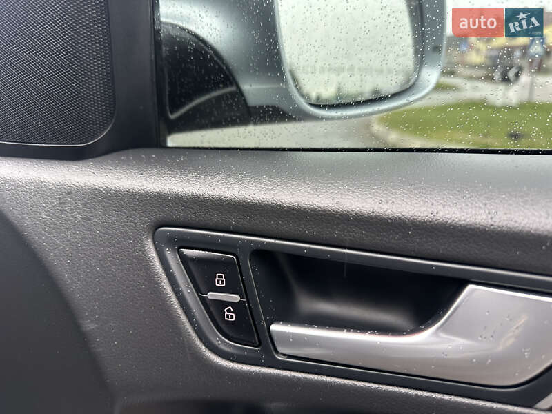 Внедорожник / Кроссовер Audi Q5 2015 в Дубно