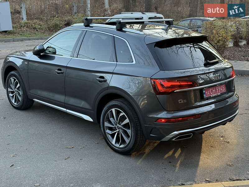 Позашляховик / Кросовер Audi Q5 2022 в Києві
