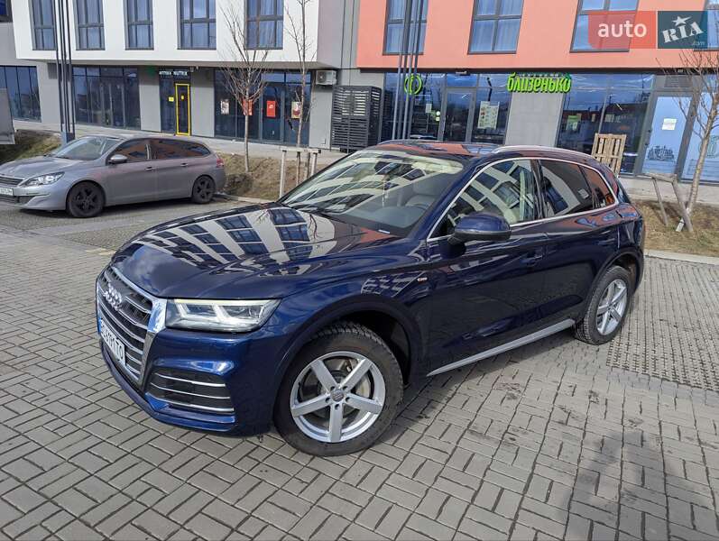 Позашляховик / Кросовер Audi Q5 2017 в Львові