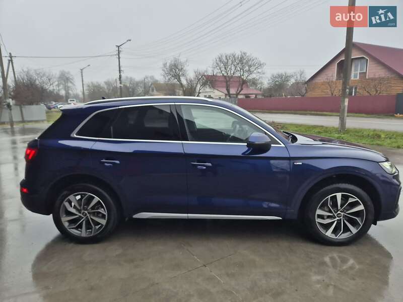 Внедорожник / Кроссовер Audi Q5 2023 в Барышевке