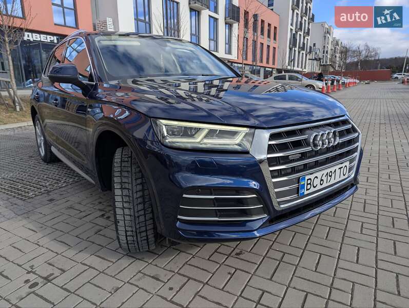 Позашляховик / Кросовер Audi Q5 2017 в Львові