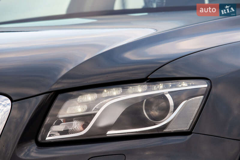 Внедорожник / Кроссовер Audi Q5 2009 в Нововолынске