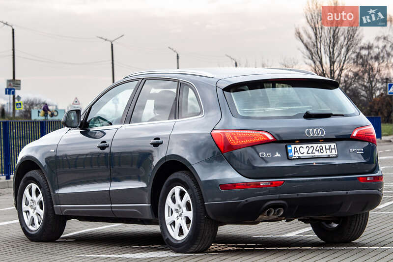 Внедорожник / Кроссовер Audi Q5 2009 в Нововолынске