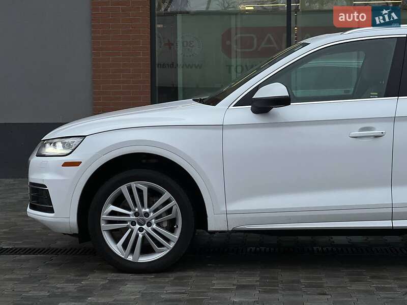 Внедорожник / Кроссовер Audi Q5 2017 в Киеве