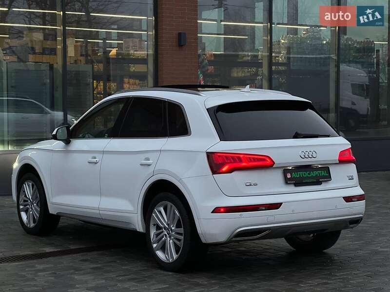 Внедорожник / Кроссовер Audi Q5 2017 в Киеве