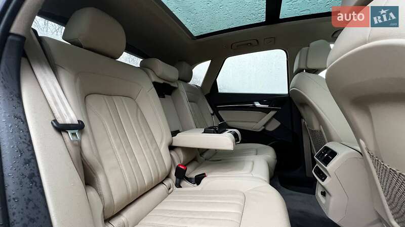 Внедорожник / Кроссовер Audi Q5 2017 в Киеве