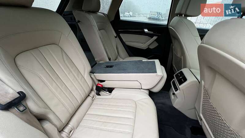 Внедорожник / Кроссовер Audi Q5 2017 в Киеве