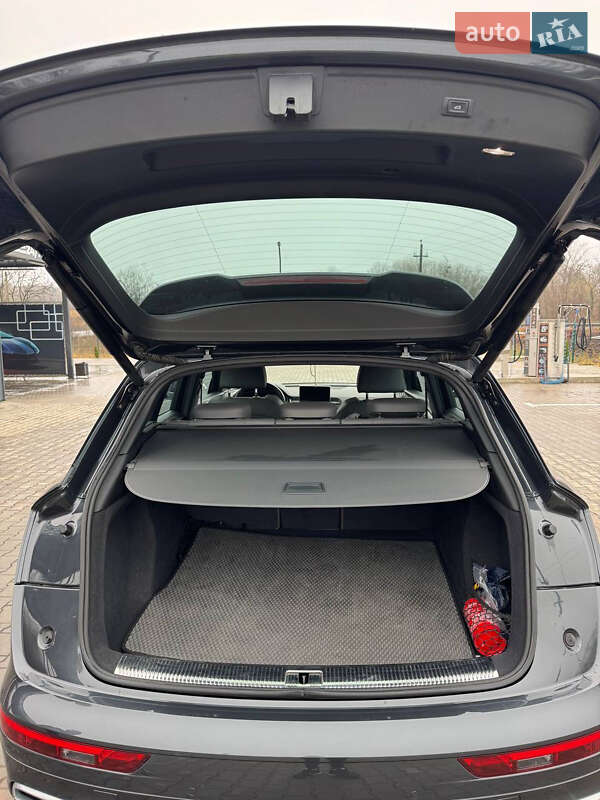 Позашляховик / Кросовер Audi Q5 2017 в Виноградові фото 13 Позашляховик / Кросовер Audi Q5 2017 в Виноградові