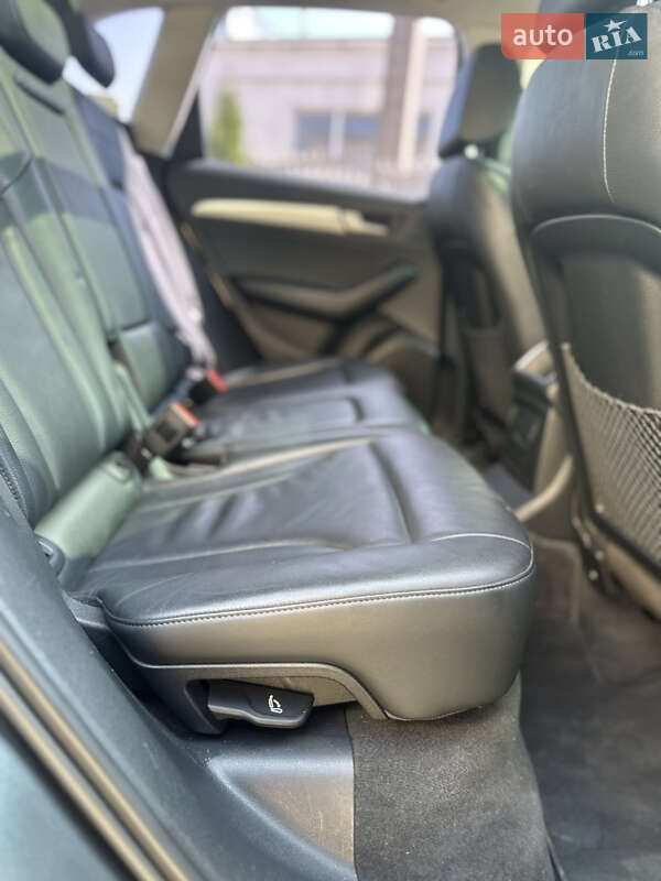 Позашляховик / Кросовер Audi Q5 2012 в Золочеві