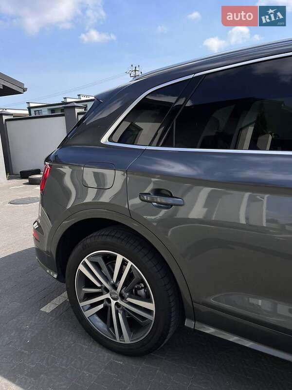 Внедорожник / Кроссовер Audi Q5 2017 в Львове фото 5 Внедорожник / Кроссовер Audi Q5 2017 в Львове