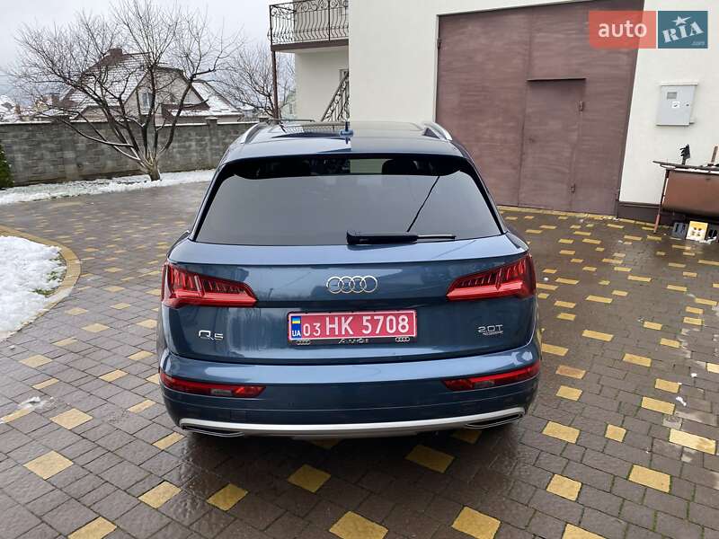 Позашляховик / Кросовер Audi Q5 2017 в Рівному