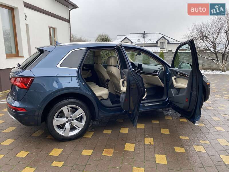 Позашляховик / Кросовер Audi Q5 2017 в Рівному