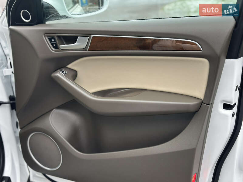 Внедорожник / Кроссовер Audi Q5 2015 в Дубно