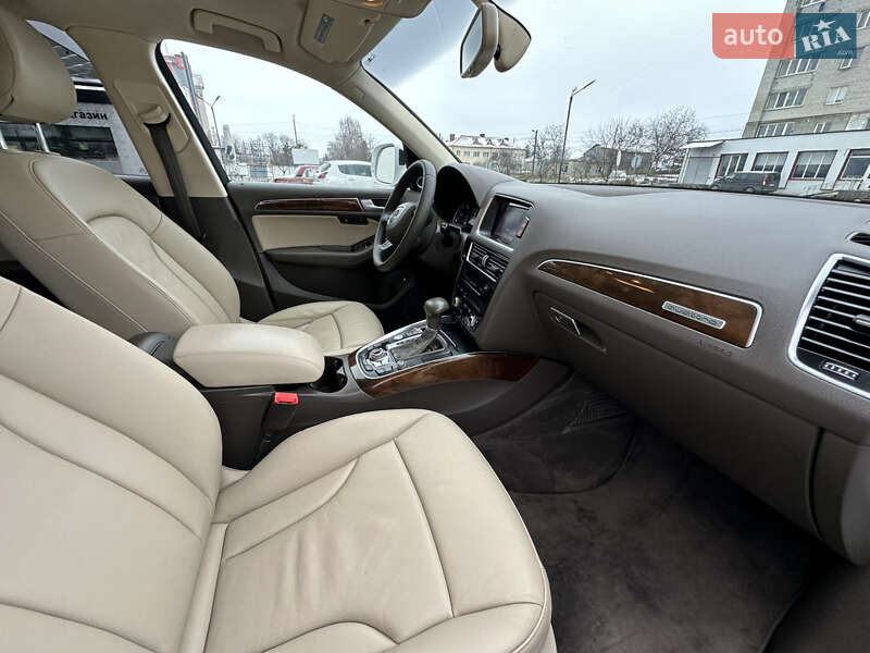 Внедорожник / Кроссовер Audi Q5 2015 в Дубно
