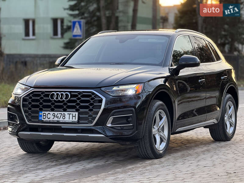 Внедорожник / Кроссовер Audi Q5 2020 в Новояворовске