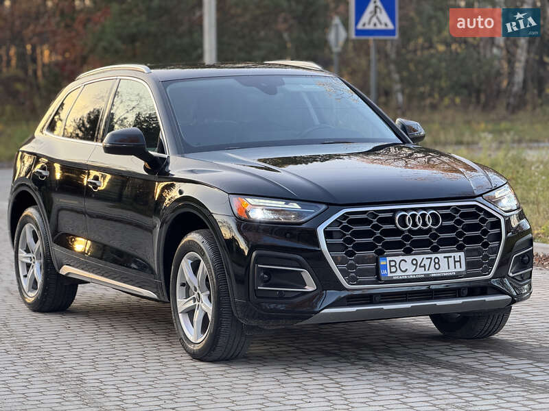 Внедорожник / Кроссовер Audi Q5 2020 в Новояворовске