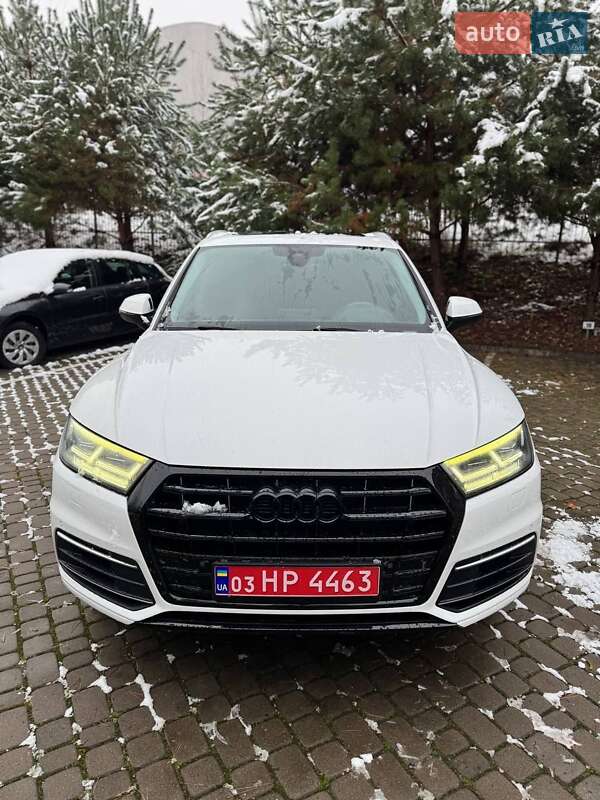 Внедорожник / Кроссовер Audi Q5 2018 в Луцке