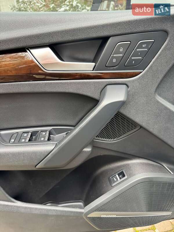 Внедорожник / Кроссовер Audi Q5 2018 в Луцке