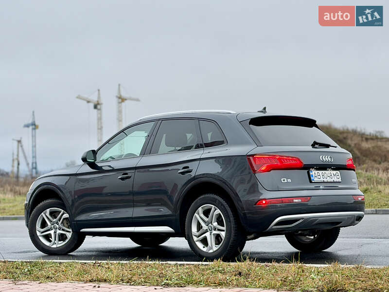 Позашляховик / Кросовер Audi Q5 2018 в Вінниці