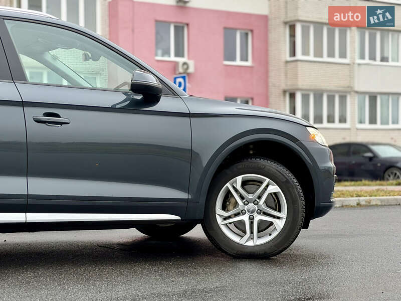 Позашляховик / Кросовер Audi Q5 2018 в Вінниці