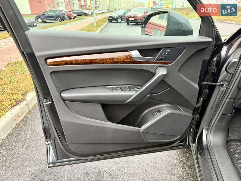 Позашляховик / Кросовер Audi Q5 2018 в Вінниці