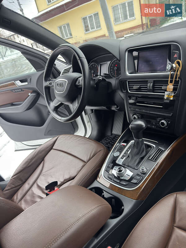 Внедорожник / Кроссовер Audi Q5 2014 в Ровно