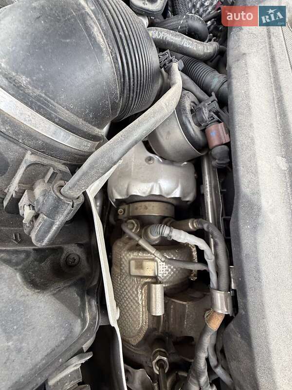 Позашляховик / Кросовер Audi Q5 2015 в Золочеві