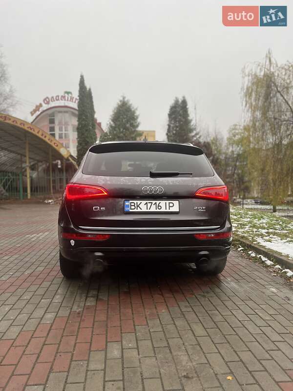 Позашляховик / Кросовер Audi Q5 2015 в Рівному