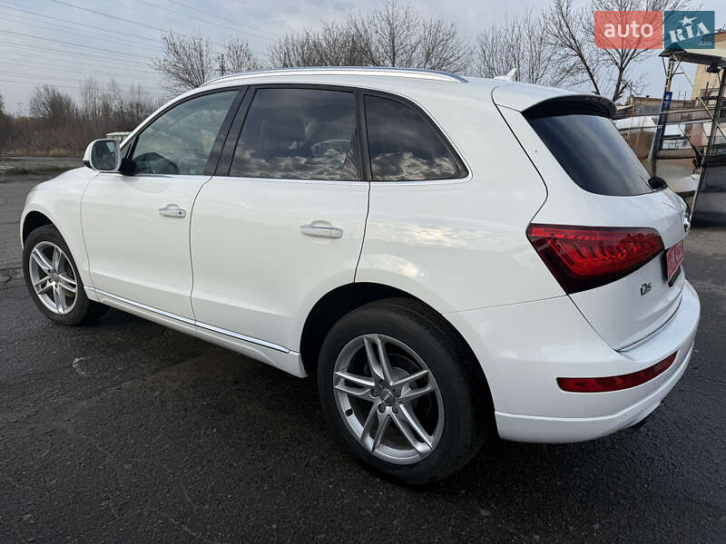 Внедорожник / Кроссовер Audi Q5 2015 в Полтаве