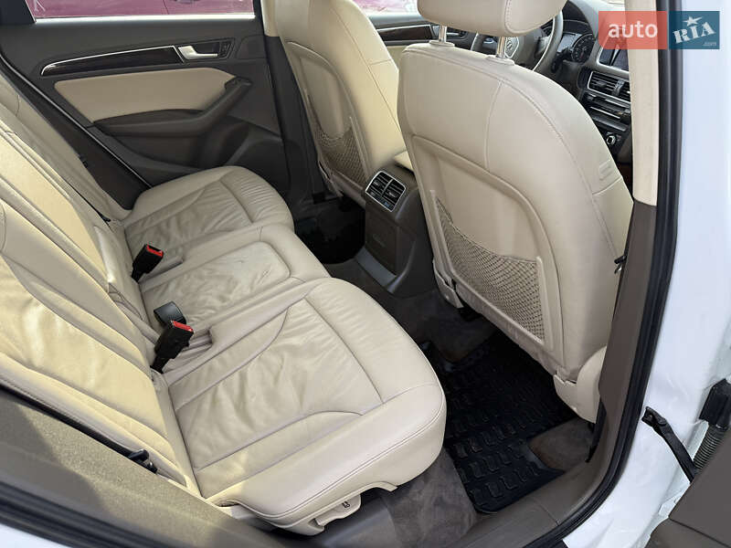 Внедорожник / Кроссовер Audi Q5 2015 в Полтаве