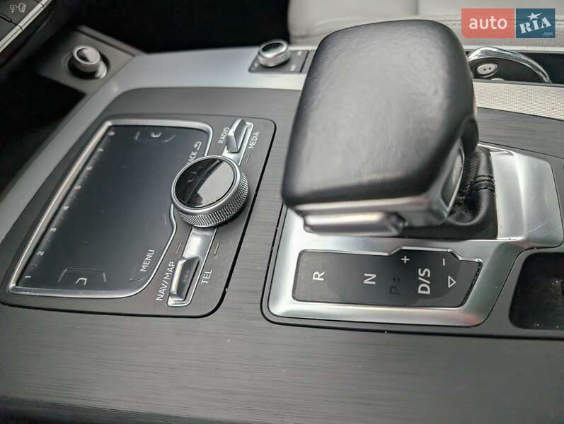 Позашляховик / Кросовер Audi Q5 2017 в Луцьку