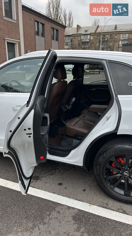 Позашляховик / Кросовер Audi Q5 2015 в Києві