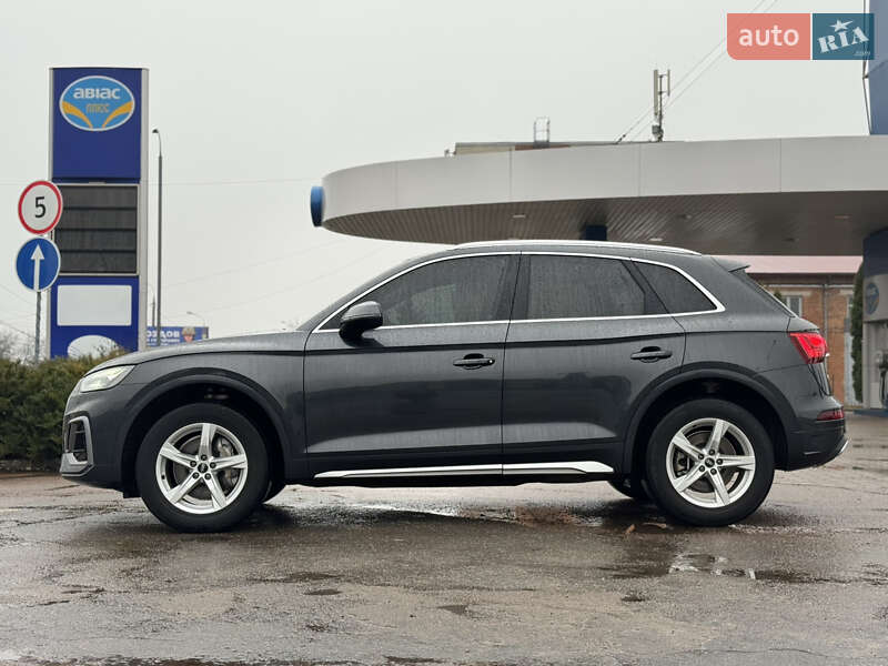 Внедорожник / Кроссовер Audi Q5 2020 в Сумах