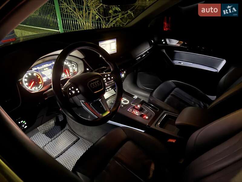 Позашляховик / Кросовер Audi Q5 2019 в Дніпрі