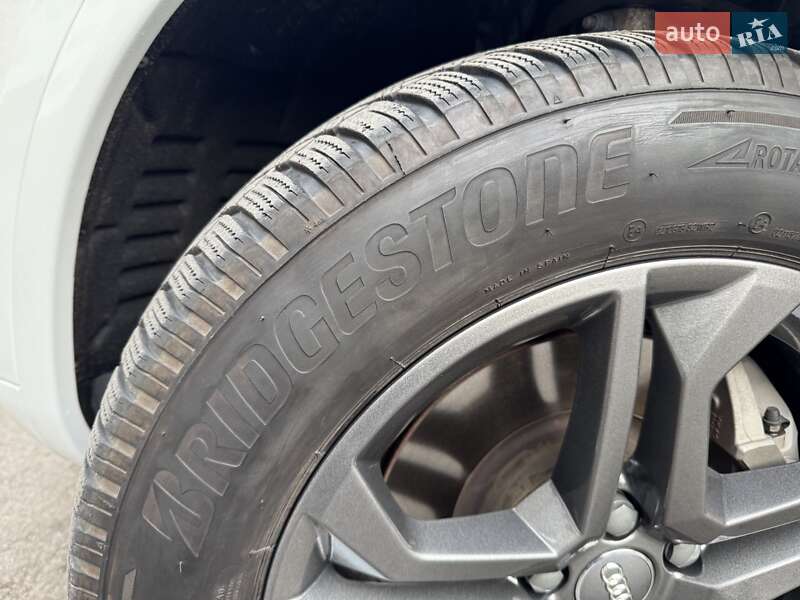 Позашляховик / Кросовер Audi Q5 2019 в Дніпрі