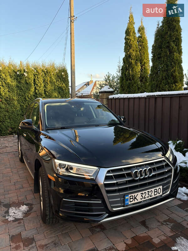 Внедорожник / Кроссовер Audi Q5 2017 в Ровно фото 3 Внедорожник / Кроссовер Audi Q5 2017 в Ровно