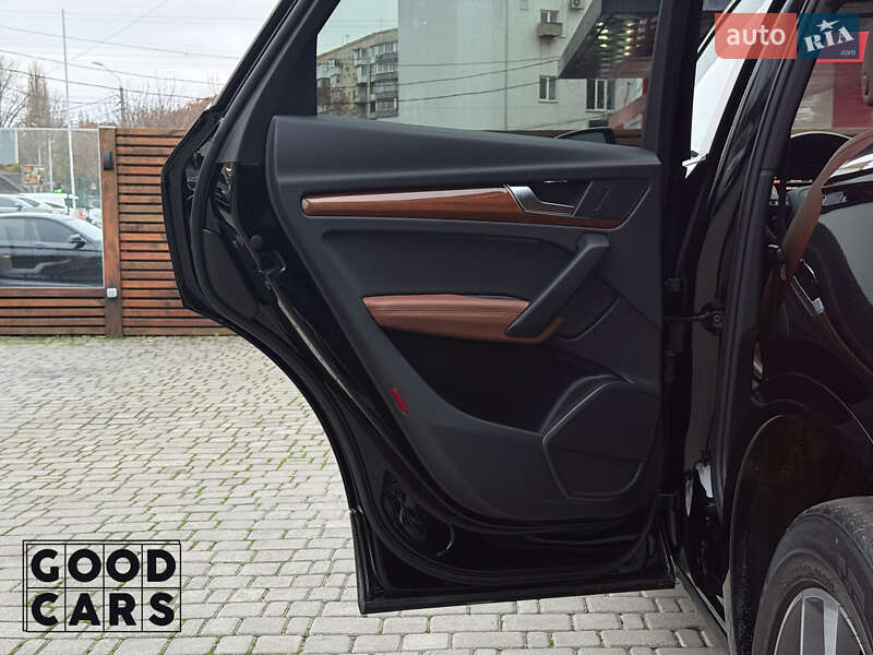 Внедорожник / Кроссовер Audi Q5 2021 в Одессе