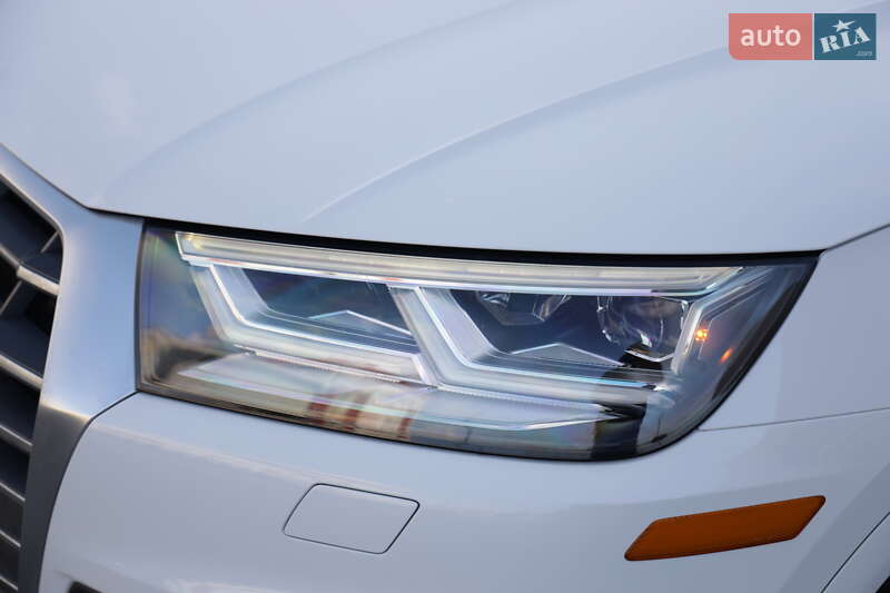 Позашляховик / Кросовер Audi Q5 2018 в Луцьку