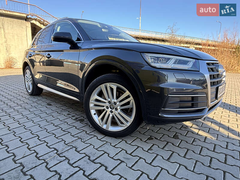 Внедорожник / Кроссовер Audi Q5 2017 в Дрогобыче