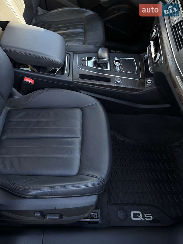 Внедорожник / Кроссовер Audi Q5 2017 в Дрогобыче