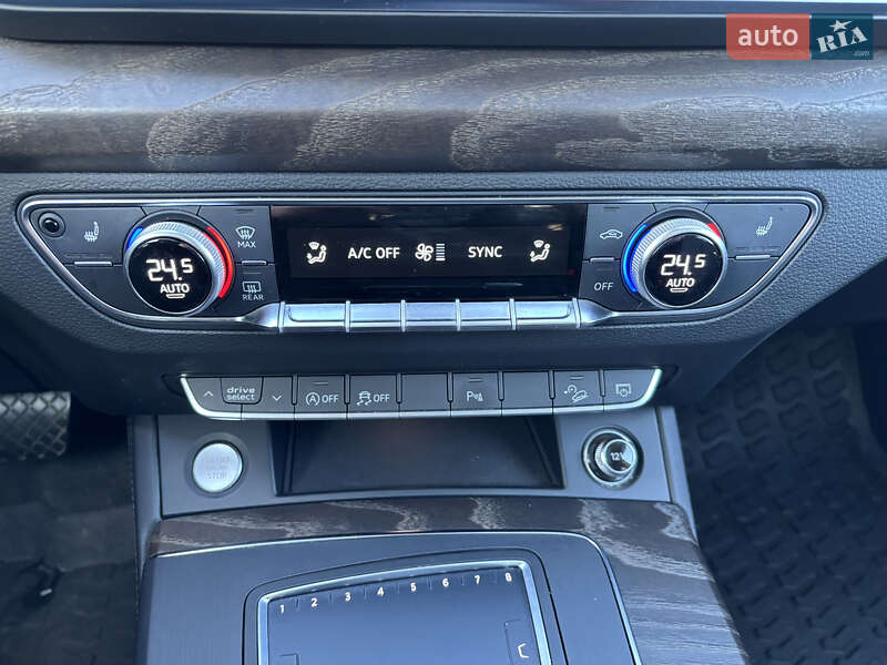 Внедорожник / Кроссовер Audi Q5 2017 в Дрогобыче