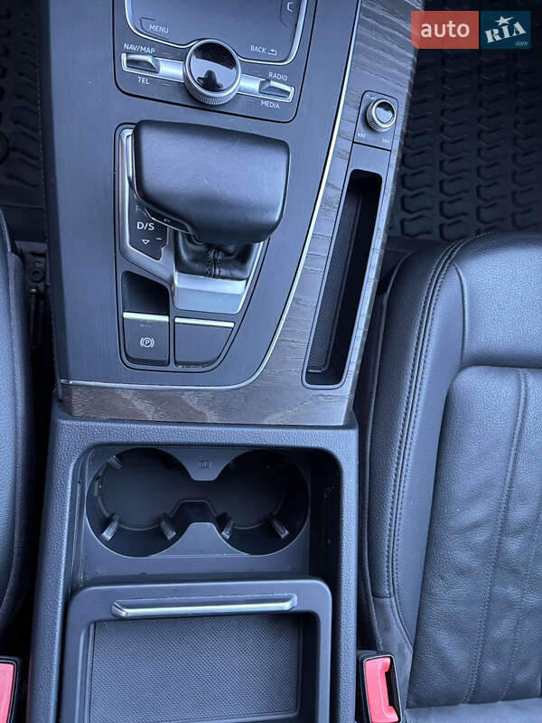 Внедорожник / Кроссовер Audi Q5 2017 в Дрогобыче