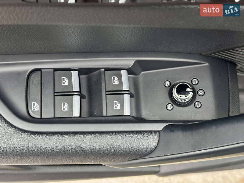 Внедорожник / Кроссовер Audi Q5 2018 в Киеве фото 32 Внедорожник / Кроссовер Audi Q5 2018 в Киеве