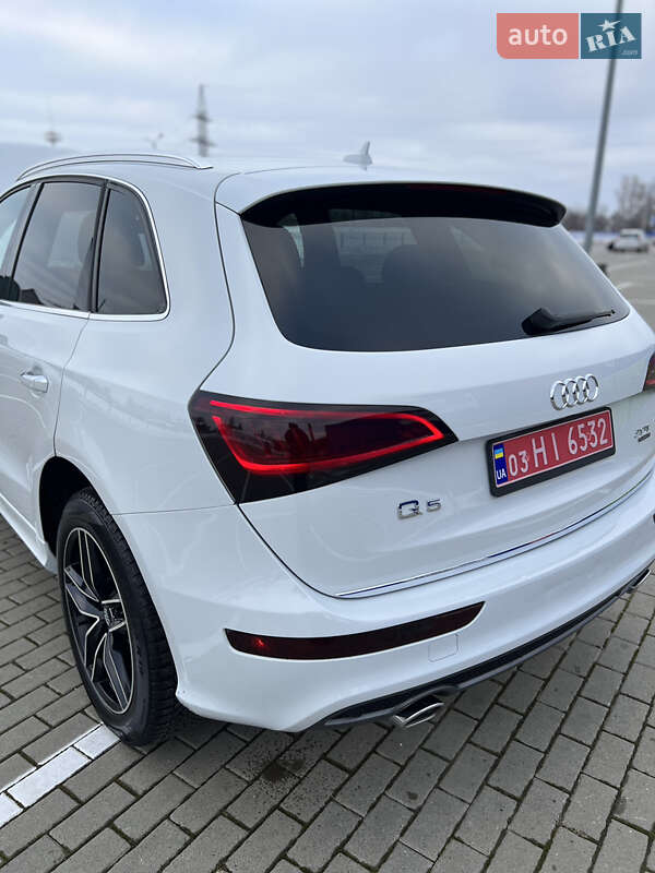 Позашляховик / Кросовер Audi Q5 2017 в Нововолинську