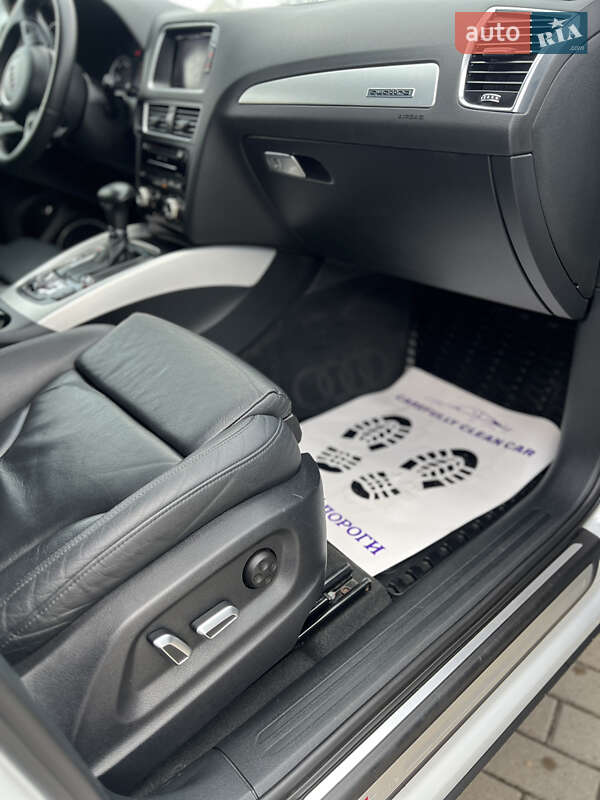 Позашляховик / Кросовер Audi Q5 2017 в Нововолинську