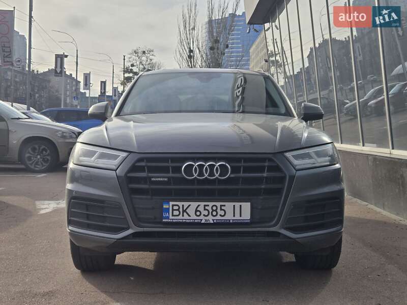 Внедорожник / Кроссовер Audi Q5 2019 в Киеве