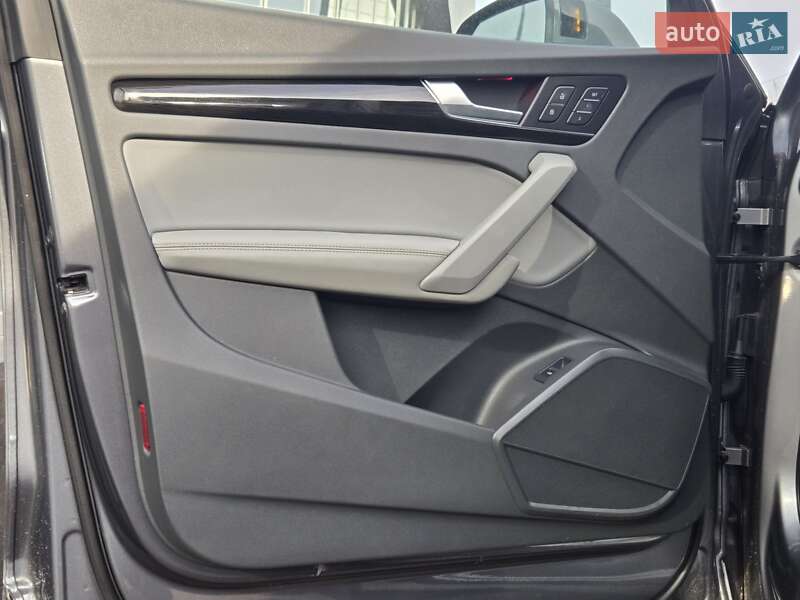 Внедорожник / Кроссовер Audi Q5 2019 в Киеве