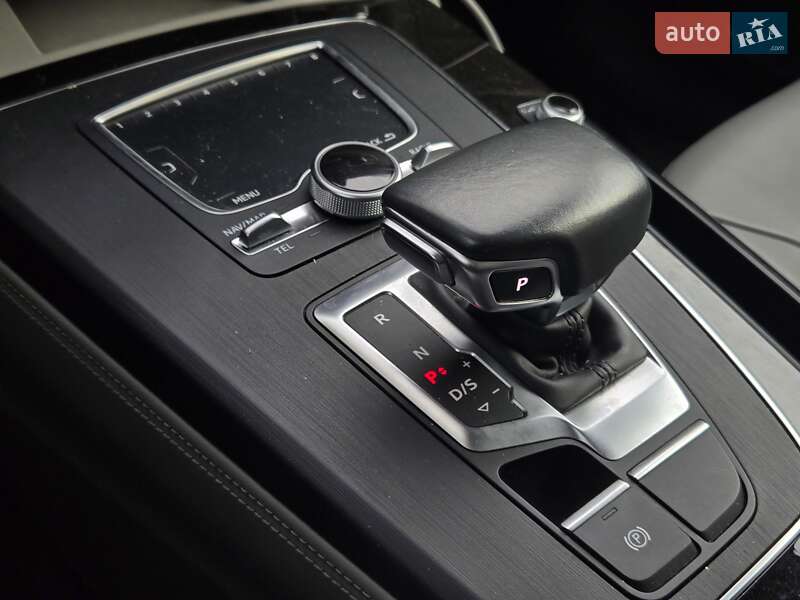 Внедорожник / Кроссовер Audi Q5 2019 в Киеве